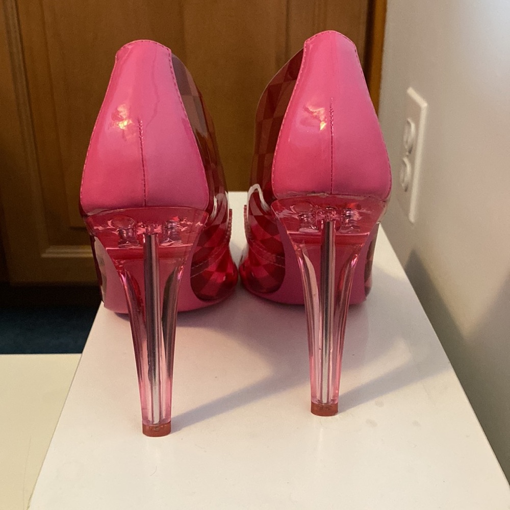 Steve Madden Women's Pink Courts size 7 / great condition - Picture 6 of 6